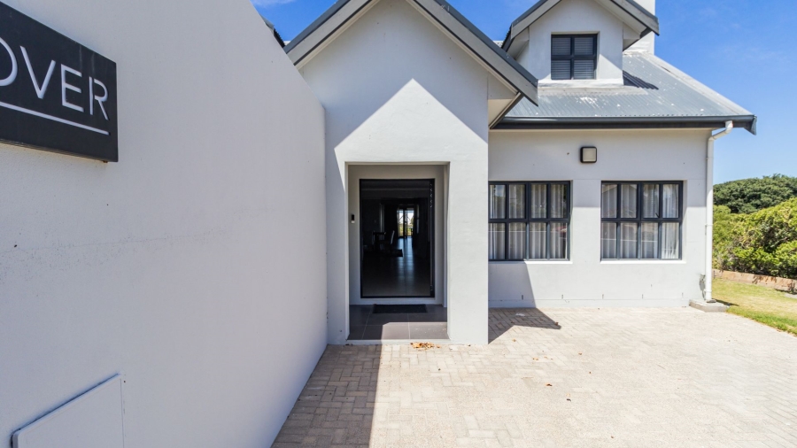4 Bedroom Property for Sale in Grotto Bay Western Cape